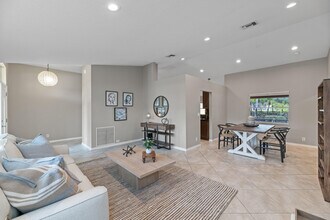 13773 Sheffield St in Wellington, FL - Building Photo - Building Photo