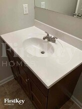 341 Hill Crest Cir in Woodstock, GA - Building Photo - Building Photo