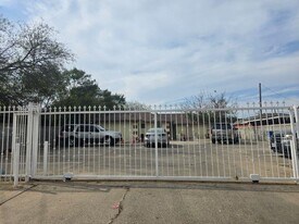 2016 S India Ave in Laredo, TX - Building Photo