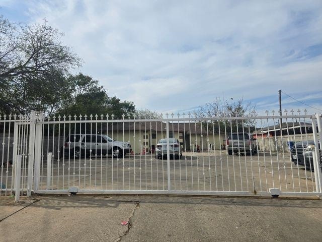 property at 2016 S India Ave