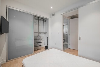 5869.5B W 88th St, Unit 5869.5B in Los Angeles, CA - Foto de edificio - Building Photo