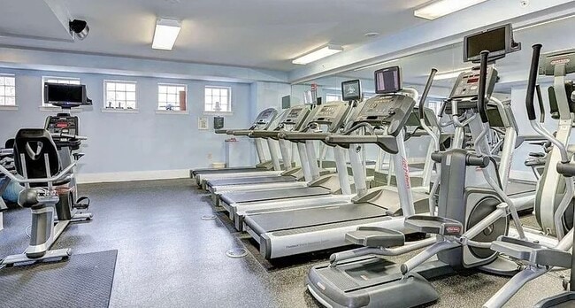 555 Massachusetts Ave NW, Unit 1114 in Washington, DC - Building Photo - Building Photo