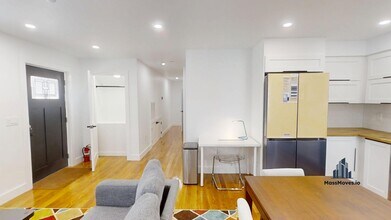 36 Shepard St in Boston, MA - Building Photo - Building Photo