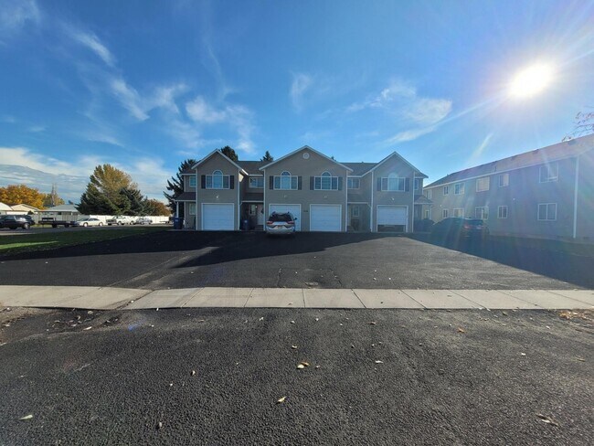 3578 Deloy Dr in Idaho Falls, ID - Building Photo - Building Photo