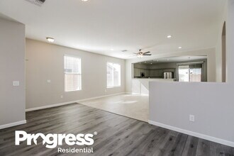 40994 N Vine Ave in San Tan Valley, AZ - Building Photo - Building Photo