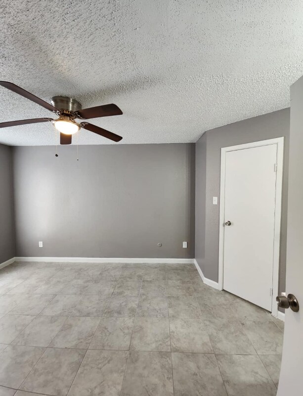 10110 Forum Park Dr in Houston, TX - Building Photo - Building Photo