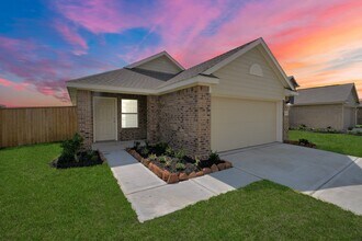 5035 Caledonia Lk Ln in Rosharon, TX - Foto de edificio - Building Photo
