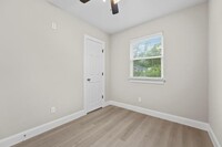 8129 Linda Vista Rd photo'