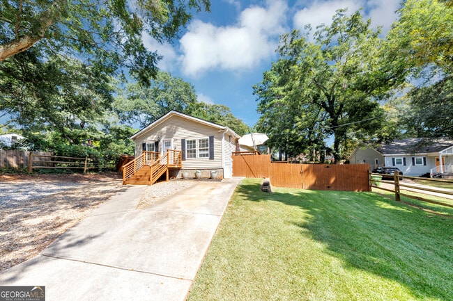 1810 Evans Dr SW in Atlanta, GA - Building Photo - Building Photo