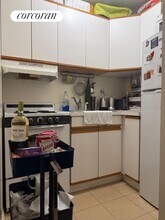 524 W 50th St in New York, NY - Building Photo - Building Photo