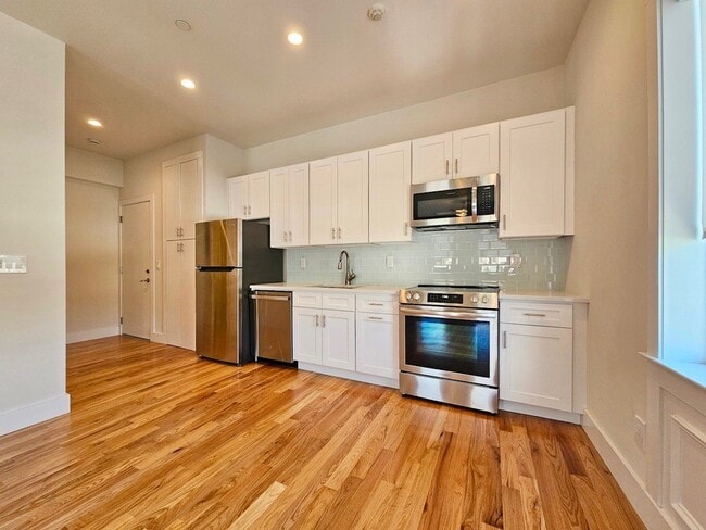 145 Main St, Unit 302