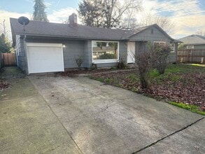 3358 Richard Ave in Eugene, OR - Building Photo - Building Photo