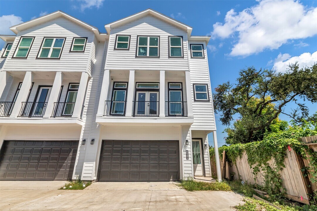 1228 E 23rd St in Houston, TX - Building Photo