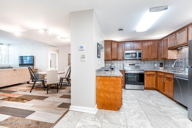 property at 137 Front St