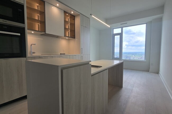 property at 11 Yorkville Ave