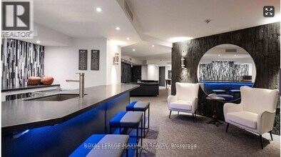 33 University Ave in Toronto, ON - Building Photo - Building Photo