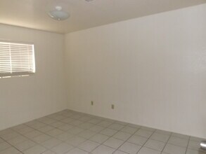 2024 E Saint Catherine Ave in Phoenix, AZ - Building Photo - Building Photo