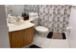 12605 SW 91st St in Miami, FL - Building Photo - Building Photo