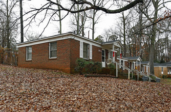 Lincoln Heights Apartments in Charlotte, NC - Building Photo - Building Photo