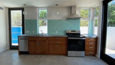 1765 S Crescent Heights Blvd in Los Angeles, CA - Building Photo - Building Photo