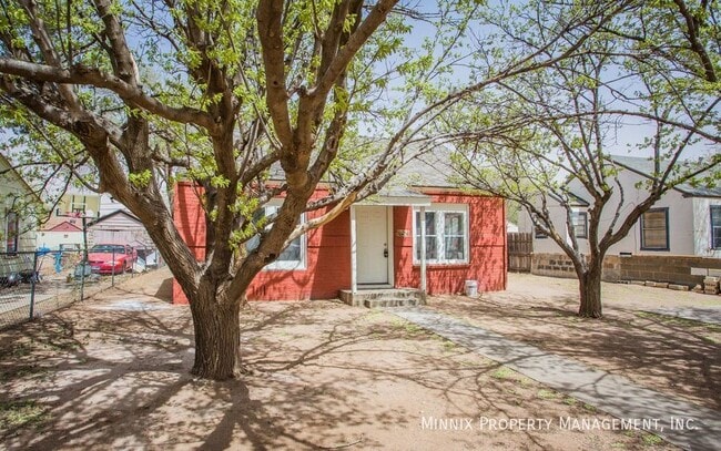 1518 25th St in Lubbock, TX - Foto de edificio - Building Photo
