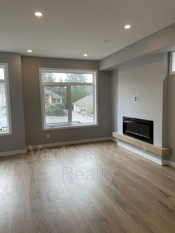 property at 1435-1435 Cara Gln Ct