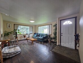 630 Springhill Ln in Bozeman, MT - Foto de edificio - Building Photo