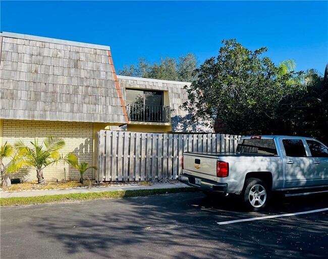 1170 6th Ave in Vero Beach, FL - Building Photo - Building Photo