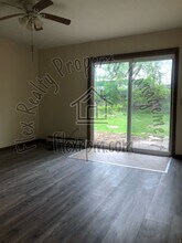 2106 Airline Ave in Toledo, OH - Building Photo - Building Photo