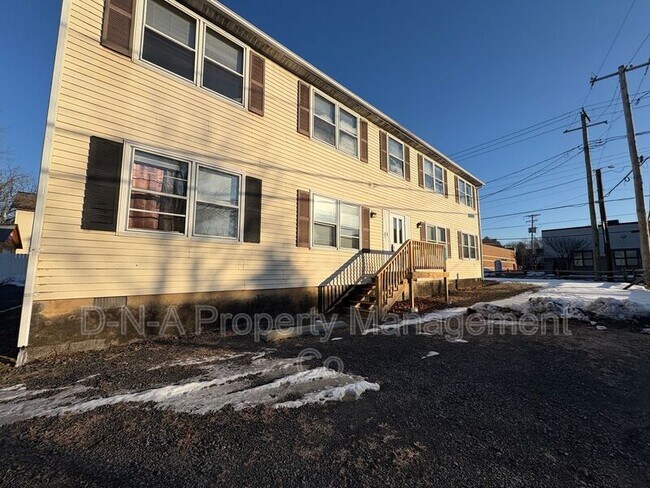 111 Lenox Ave in East Stroudsburg, PA - Building Photo - Building Photo