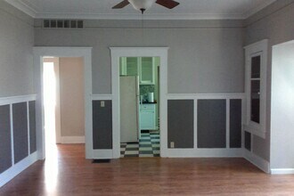 1284 N Ferger Ave in Fresno, CA - Foto de edificio - Building Photo