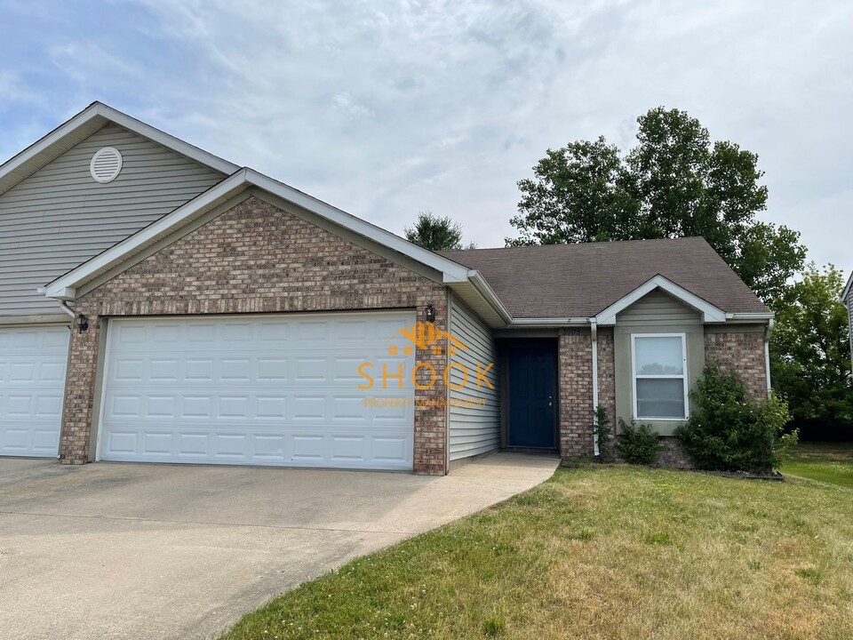 3607-3609 Thornhill Cir E in Lafayette, IN - Building Photo