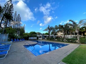 394 Mananai Pl, Unit 8S in Honolulu, HI - Foto de edificio - Building Photo