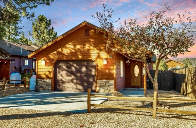 property at 2089 Shady Ln