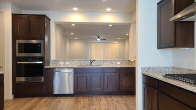 7060 W Oberlin Wy in Peoria, AZ - Building Photo - Building Photo