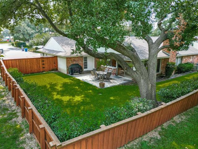 15731 Overmead Cir in Dallas, TX - Building Photo - Building Photo