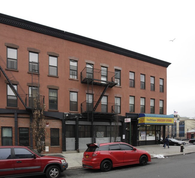 105 Central Ave in Brooklyn, NY - Building Photo - Building Photo