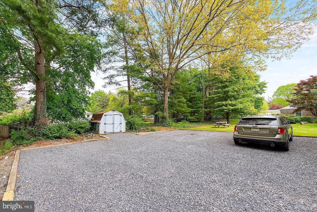 217 University Blvd in Glassboro, NJ - Building Photo