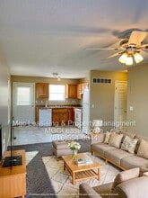 816 NE Westwind Ln in Lee's Summit, MO - Foto de edificio - Building Photo