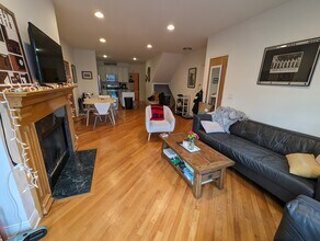 1118 W Wrightwood Ave in Chicago, IL - Building Photo - Building Photo