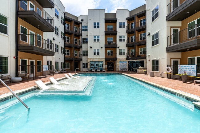 Park South in Austin, TX - Foto de edificio - Building Photo