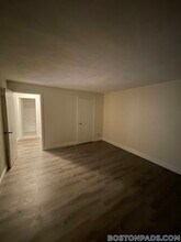 245 Main St, Unit 46 in Watertown, MA - Foto de edificio - Building Photo