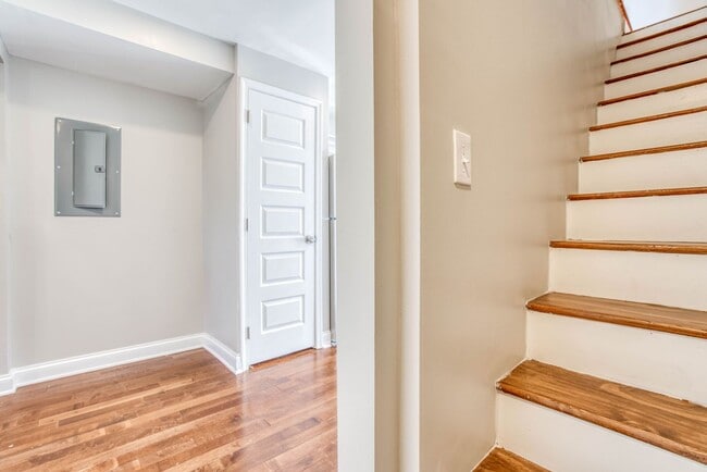 1623 E Baltimore St in Baltimore, MD - Building Photo - Building Photo