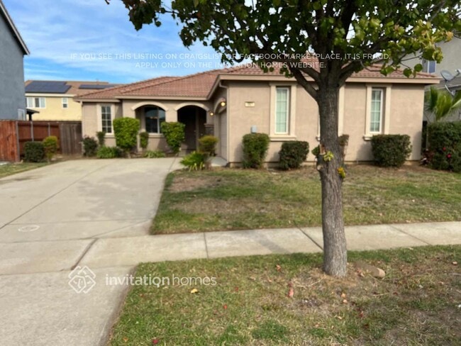 property at 1901 Pyramid Creek Dr