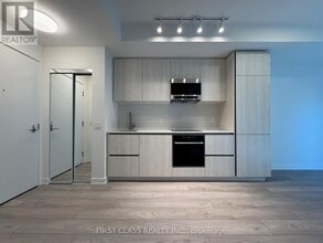 110 Broadway Ave in Toronto, ON - Building Photo - Building Photo