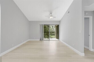 10131 W Sunrise Blvd, Unit 306 in Plantation, FL - Building Photo - Building Photo
