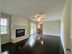 2305 Redbud Ln in Tupelo, MS - Building Photo - Building Photo