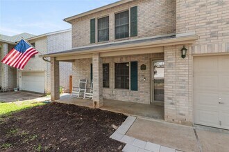 11413 Kingsgate Dr in Austin, TX - Building Photo - Building Photo