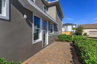 6927 Nemours Pkwy in Orlando, FL - Building Photo - Building Photo