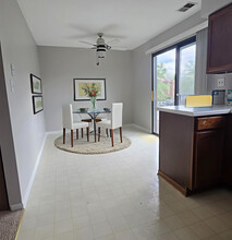 260 E Rimini Ct in Palatine, IL - Building Photo - Building Photo